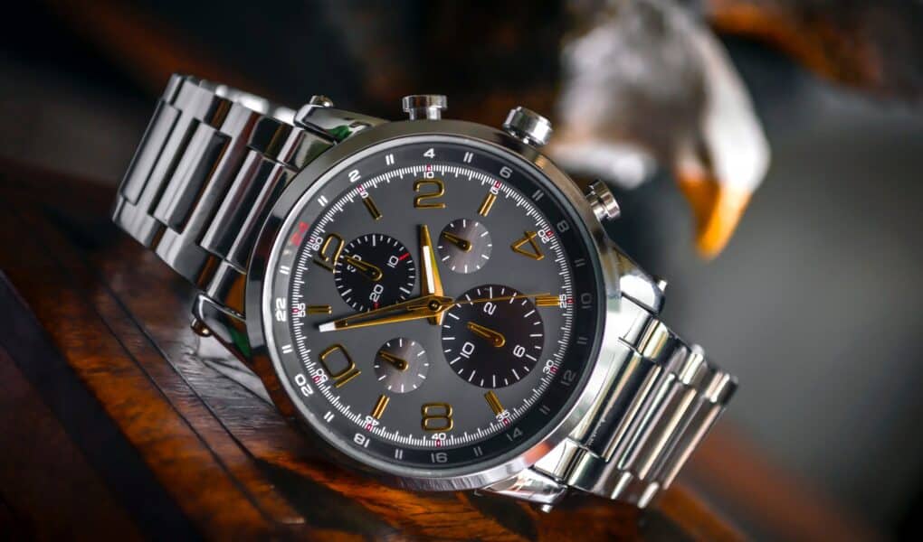 Modèle de montre de luxe pour homme issu d'une grande marque horlogère