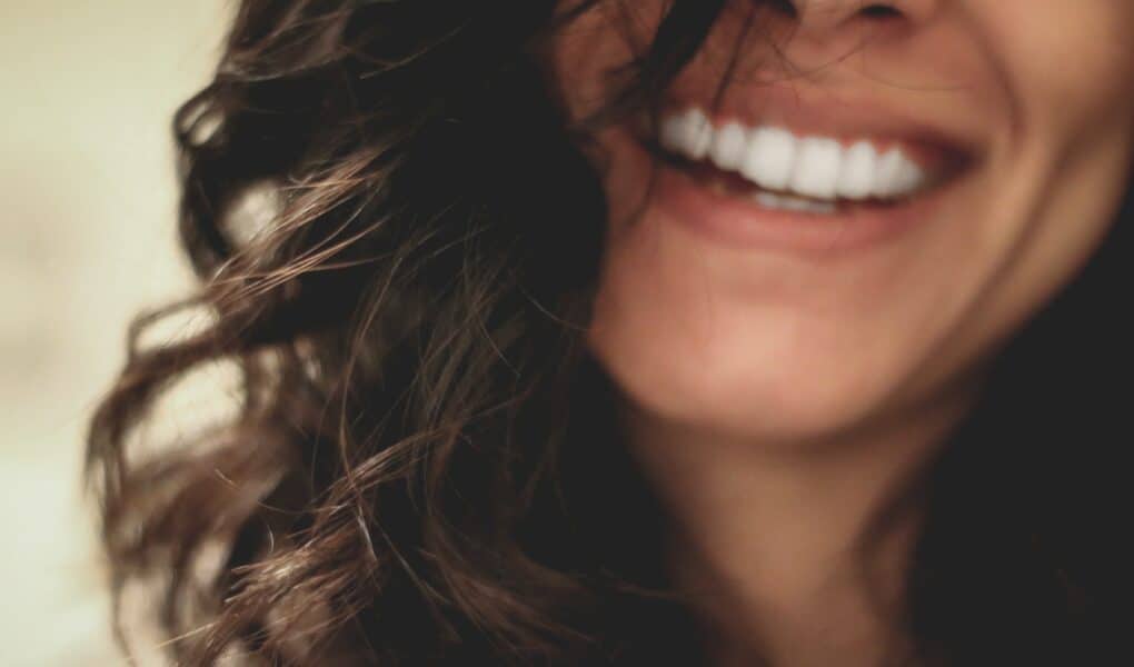 sourire femme dents